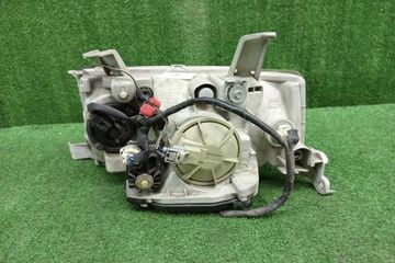 ФАРА НА TOYOTA BB NCP30