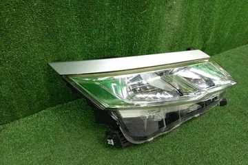 ФАРА НА NISSAN SERENA C27