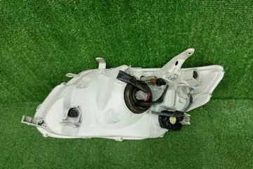ФАРА НА TOYOTA COROLLA  AXIO NZE141