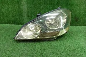 ФАРА НА TOYOTA IPSUM ACM21W