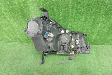 ФАРА НА NISSAN FUGA Y50