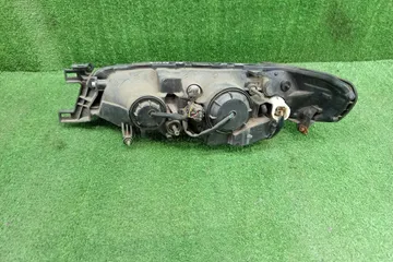 ФАРА НА NISSAN AVENIR W11