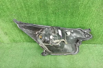 ФАРА НА TOYOTA RACTIS NCP120
