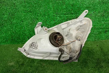 ФАРА НА TOYOTA PLATZ NCP12