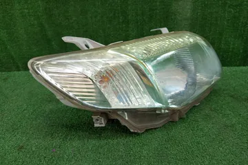 ФАРА НА TOYOTA COROLLA  AXIO NZE141