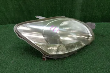 ФАРА НА TOYOTA BELTA SCP92