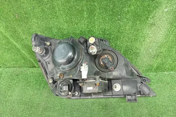 ФАРА НА TOYOTA HARRIER MCU15W