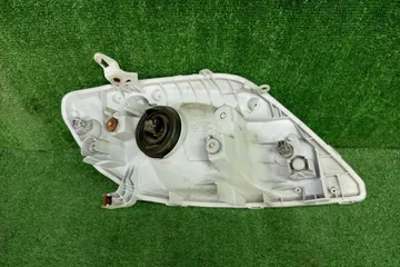 ФАРА НА TOYOTA COROLLA NZE121