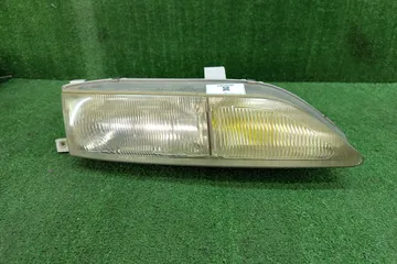 ФАРА НА TOYOTA CARINA ED ST202