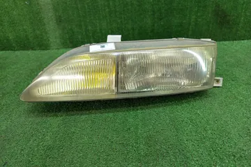 ФАРА НА TOYOTA CARINA ED ST202
