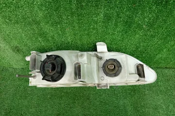 ФАРА НА TOYOTA CARINA ED ST202