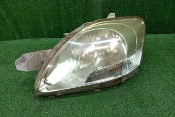 ФАРА НА TOYOTA BELTA SCP92