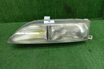 ФАРА НА TOYOTA CARINA ED ST202