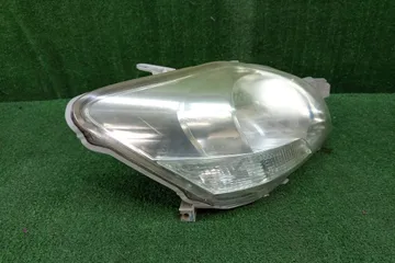 ФАРА НА TOYOTA BELTA SCP92