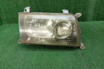 ФАРА НА TOYOTA CROWN GS151