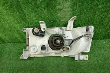 ФАРА НА TOYOTA SUCCEED NCP51V