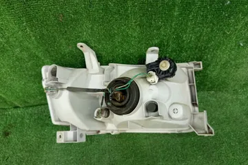 ФАРА НА TOYOTA SUCCEED NCP51V