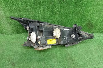 ФАРА НА MITSUBISHI GRANDIS NA4W