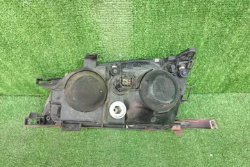 ФАРА НА TOYOTA CALDINA ST210G