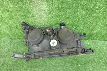 ФАРА НА TOYOTA CALDINA ST210G
