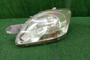 ФАРА НА TOYOTA BELTA SCP92