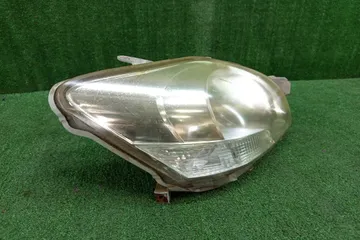 ФАРА НА TOYOTA BELTA SCP92
