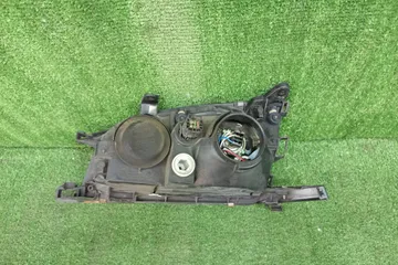 ФАРА НА TOYOTA CALDINA ST210G
