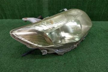 ФАРА НА TOYOTA COROLLA  AXIO NZE141