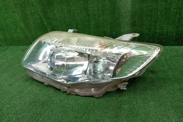 ФАРА НА TOYOTA COROLLA  AXIO NZE141