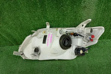 ФАРА НА TOYOTA COROLLA FIELDER NZE141G