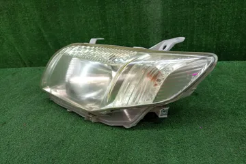 ФАРА НА TOYOTA COROLLA  AXIO NZE141