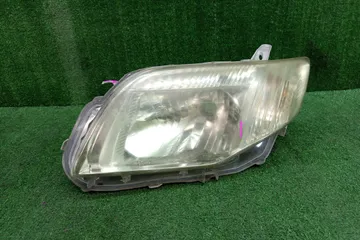 ФАРА НА TOYOTA COROLLA  AXIO NZE141