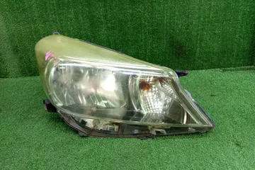 ФАРА НА TOYOTA VITZ NCP131