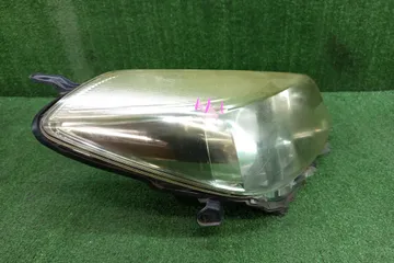 ФАРА НА TOYOTA VITZ NCP131