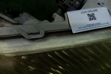 ФАРА НА TOYOTA COROLLA  AXIO NZE141