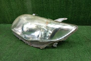ФАРА НА TOYOTA COROLLA  AXIO NZE141