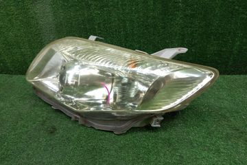 ФАРА НА TOYOTA COROLLA  AXIO NZE141