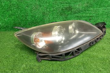 ФАРА НА MAZDA AXELA BK5P