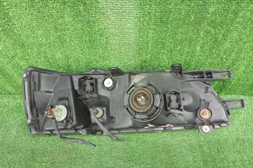 ФАРА НА NISSAN BLUEBIRD EU14