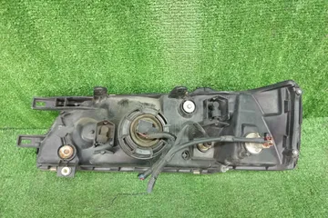 ФАРА НА NISSAN BLUEBIRD EU14