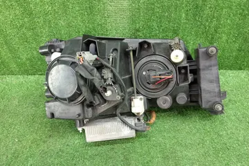 ФАРА НА NISSAN PRESAGE U30