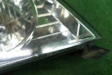 ФАРА НА NISSAN PRESAGE U30