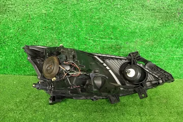 ФАРА НА NISSAN NV200 M20
