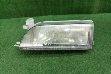 ФАРА НА TOYOTA COROLLA AE100