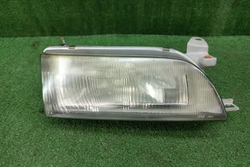 ФАРА НА TOYOTA COROLLA AE100