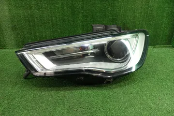 ФАРА НА AUDI A3 8V
