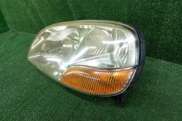 ФАРА НА SUZUKI SWIFT HT51S