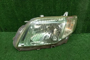 ФАРА НА TOYOTA COROLLA  AXIO NZE141