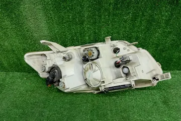ФАРА НА TOYOTA COROLLA  AXIO NZE141