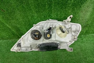 ФАРА НА TOYOTA COROLLA NZE121 